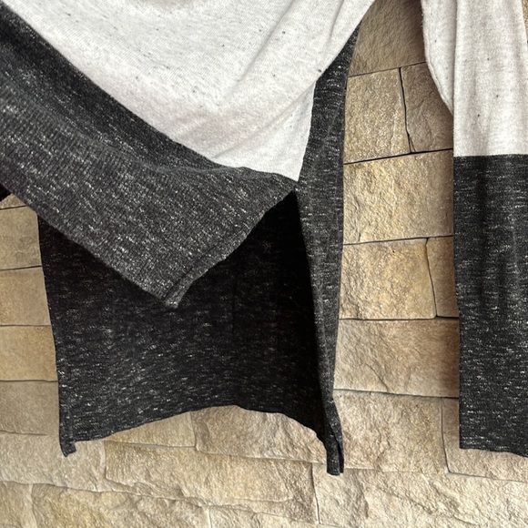 Color block sweater - Picture 4 of 10